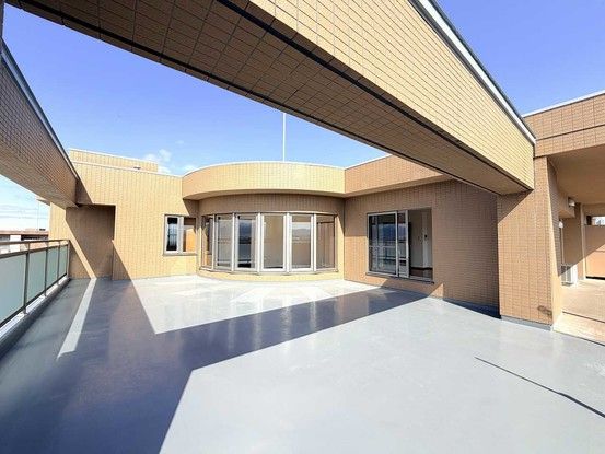 4LDK Top-Floor Apartment in Matsumoto, Nagano - Thumbnail 2