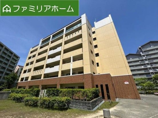 Spacious 4LDK Apartment Near Seishin-Minami Station, Kobe