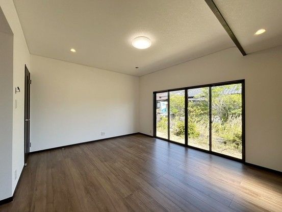 Renovated 2SLDK House in Shimonoseki with Large Lot - Thumbnail 4