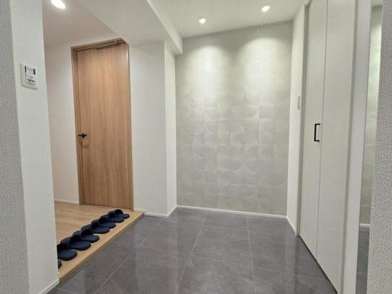 Refurbished 2LDK Apartment for Sale in Osaka Joto Ward - Thumbnail 4