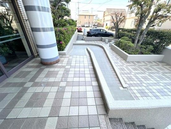 3LDK Apartment in Takamatsu, Kagawa – 67.36m², 8th Floor - Thumbnail 2