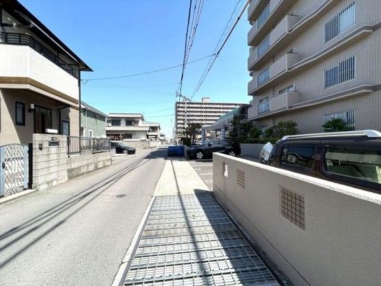 3LDK Apartment in Takamatsu, Kagawa – 67.36m², 8th Floor - Thumbnail 4