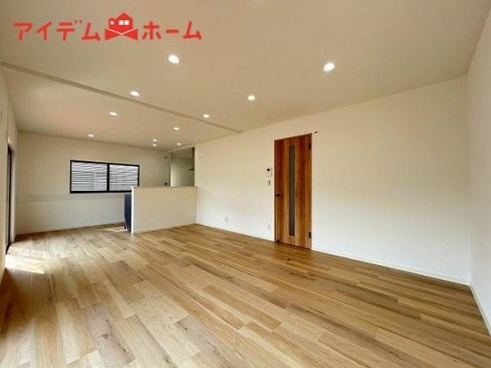 5LDK Renovated House on Corner Lot in Kakegawa, Shizuoka - Thumbnail 2