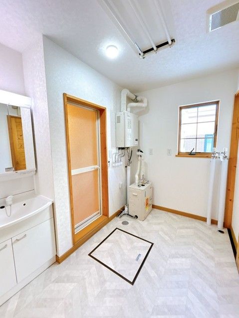 Renovated 4LDK House for Sale in Makubetsu, Hokkaido - Thumbnail 3