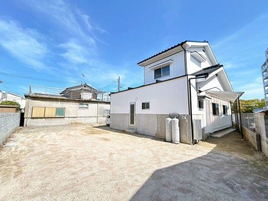 Renovated 4LDK House in Ube City, Yamaguchi - Thumbnail 2