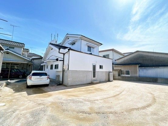 Renovated 4LDK House in Ube City, Yamaguchi - Thumbnail 3
