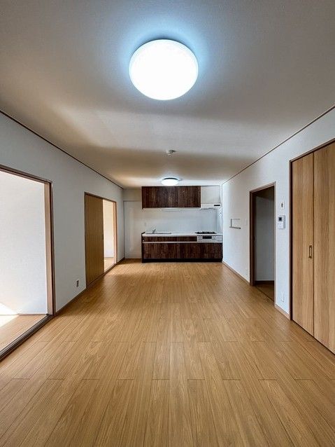 3LDK Renovated Apartment in Higashi-ku, Hiroshima - Thumbnail 3