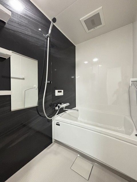 3LDK Renovated Apartment in Higashi-ku, Hiroshima - Thumbnail 4