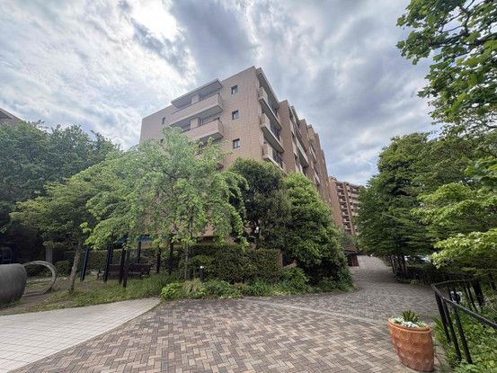 3LDK Apartment for Sale in Tsuzuki, Yokohama - Thumbnail 2