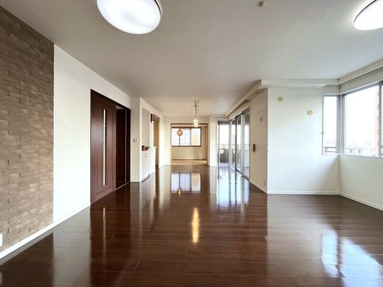3LDK Apartment for Sale in Ritsurin Park Area, Takamatsu - Thumbnail 3