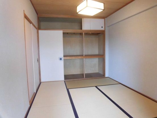 3LDK Apartment in Kochi City, Kochi Prefecture - 73.95 sqm - Thumbnail 2