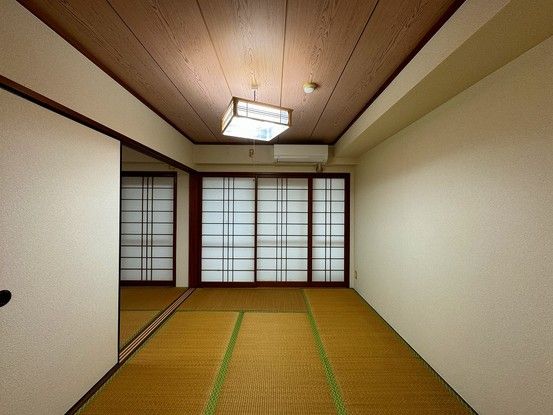 2LDK Apartment for Sale in Naha City, Okinawa - 49.14m² - Thumbnail 2