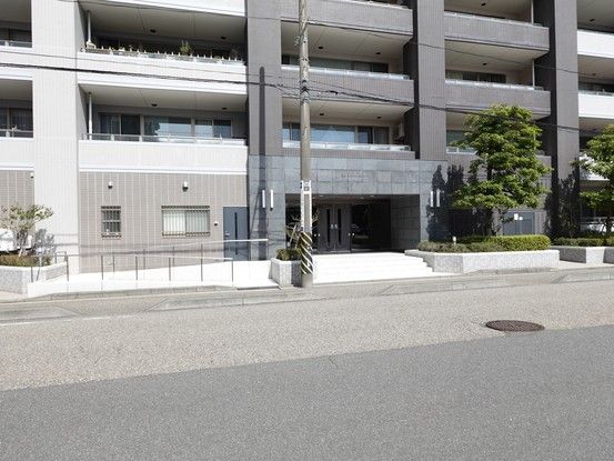 3LDK Apartment for Sale in The Tower Niigata, Niigata City - Thumbnail 2
