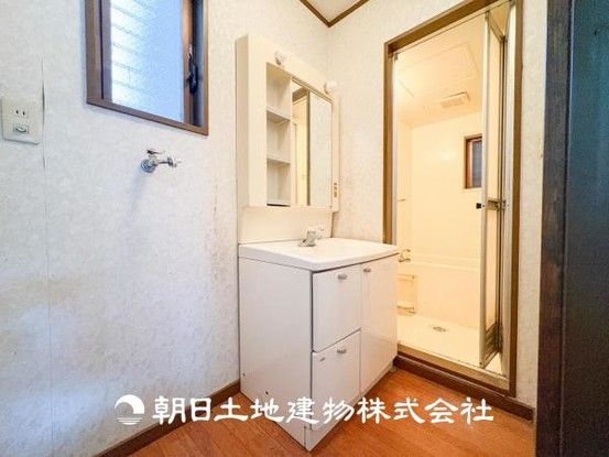 3LDK Renovated House in Kanagawa Ward, Yokohama - Thumbnail 3