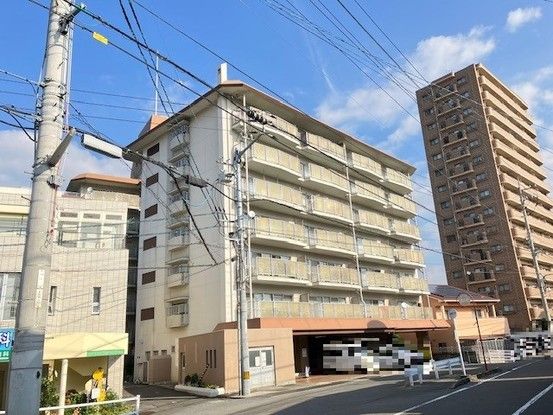 Renovated 2LDK Apartment for Sale in Matsuyama, Ehime - Thumbnail 2