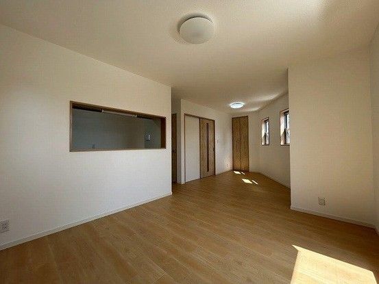 Renovated 3SLDK House for Sale in Minoh, Osaka - Thumbnail 2