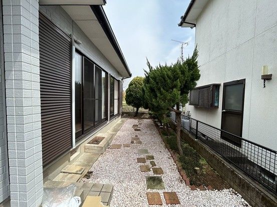 4LDK Detached House for Sale in Isahaya, Nagasaki - Image 1