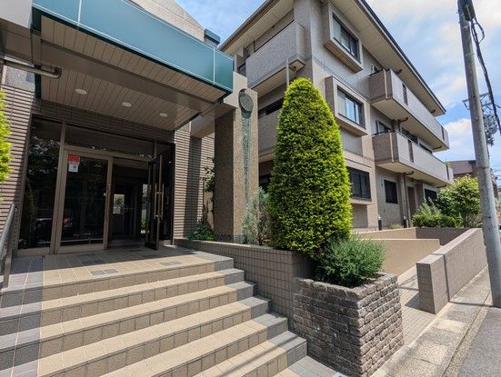 Renovated 4LDK Apartment in Nagoya's Chikusa-ku, 86.7 sqm - Thumbnail 2