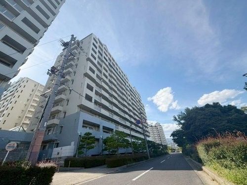 3LDK Apartment for Sale in Rokkō Island, Kobe - Thumbnail 2
