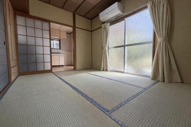 Renovated 3DK House in Omi-Hachiman, Shiga - Corner Lot - Thumbnail 4