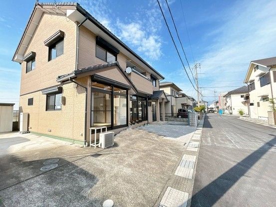 Renovated 5LDK Detached House for Sale in Nagahama, Shiga - Thumbnail 2