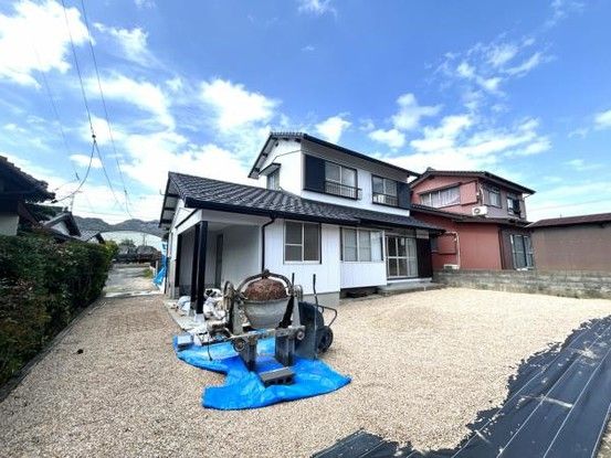 Renovated 4LDK House in Yamaguchi City with Parking - Thumbnail 3