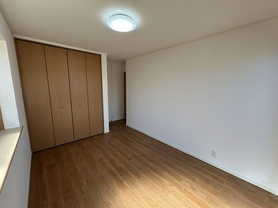 Renovated 3LDK House Near Yatsu Station in Narashino, Chiba - Thumbnail 3