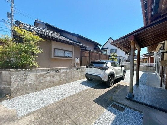 5DK House for Sale in Yonago, Tottori - 134.24 sqm - Thumbnail 3
