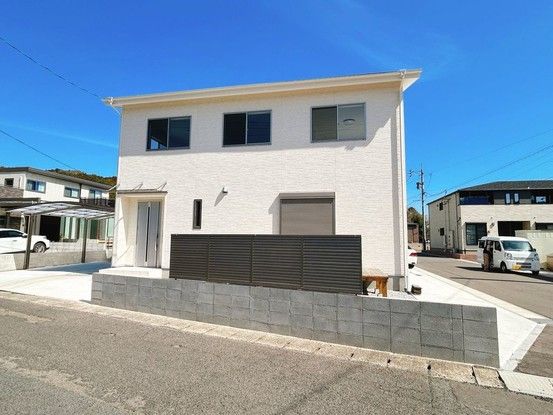 New 3LDK House for Sale in Nobeoka, Miyazaki Prefecture - Thumbnail 2