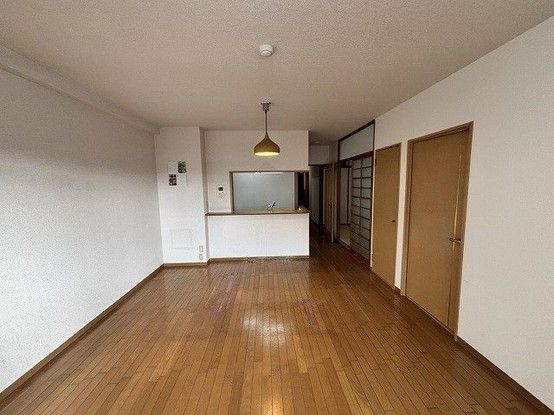 3LDK Apartment for Sale in Kusatsu, Shiga Near Station - Thumbnail 2