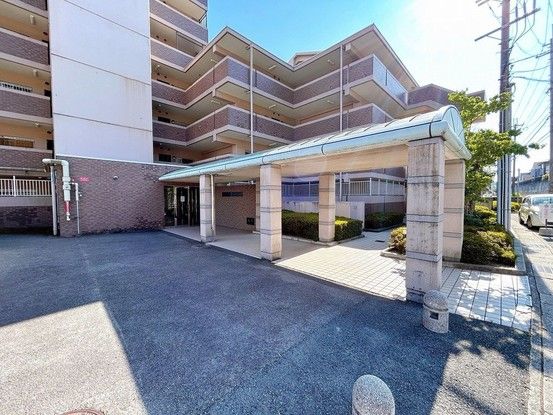 Renovated 3LDK Apartment in Himeji, Hyogo - 71.28 sqm - Thumbnail 3
