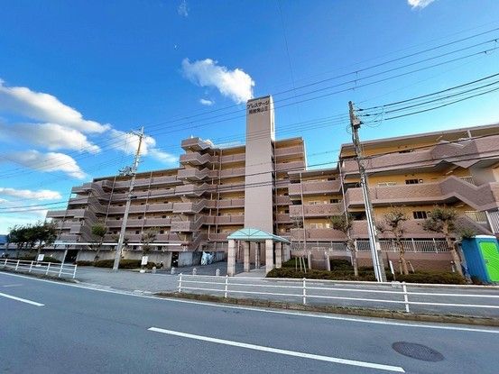 Renovated 3LDK Apartment in Himeji, Hyogo - 71.28 sqm - Thumbnail 2