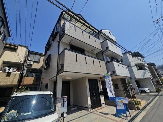 Renovated 4SLDK House near Shimo-Shinjo Station, Osaka - Thumbnail 2