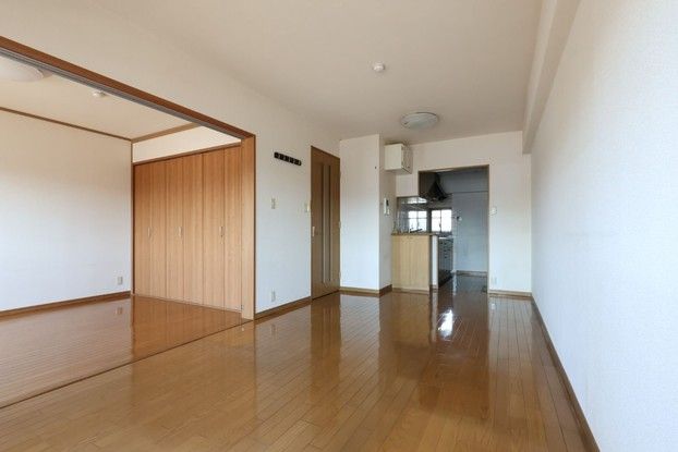 3LDK Apartment for Sale in Minami Ward, Hiroshima - Thumbnail 3