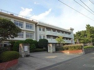 Renovated 3LDK Apartment in Hiratsuka, Kanagawa - Thumbnail 4