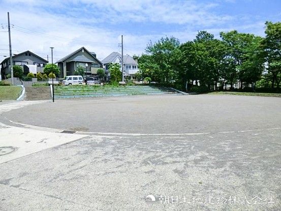 Spacious 3LDK Detached House in Tsuzuki Ward, Yokohama - Thumbnail 2