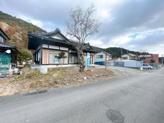 Renovated 4DK Single-Story House for Sale in Kamaishi, Iwate - Thumbnail 3