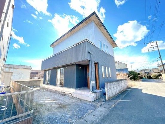 Renovated 3LDK Detached House for Sale in Mibu, Tochigi - Thumbnail 2