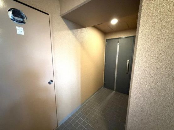 3LDK Apartment for Sale in Tsurumi Ward, Osaka - Thumbnail 2