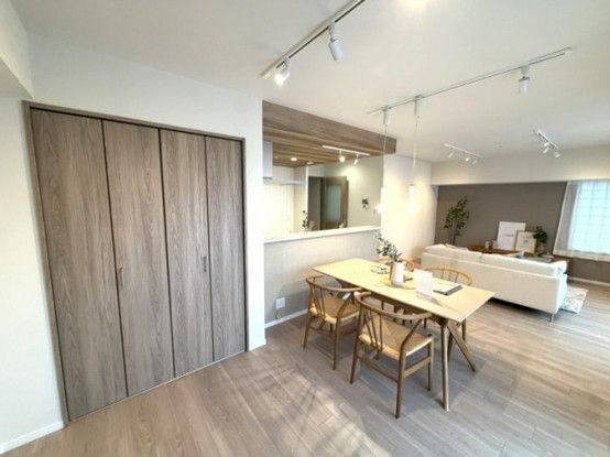 3LDK Apartment for Sale in Tsurumi Ward, Osaka - Thumbnail 3