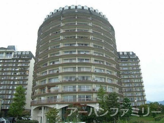 Lake Biwa View Maisonette Apartment for Sale in Moriyama | Akiya Japan