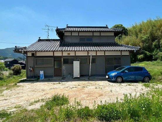 4LDK Renovated House in Tsuyama, Okayama with 326 sqm Land - Thumbnail 2