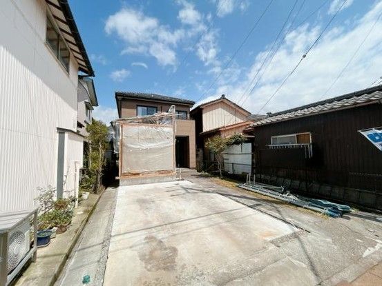 Spacious 5DK Detached House for Sale in Tsubame, Niigata - Thumbnail 4