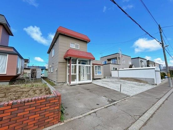 Renovated 3LDK House Near Hoshimi Station in Teine-ku, Sapporo - Thumbnail 3