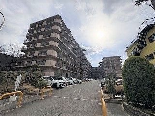3LDK Apartment for Sale near Wakae-Iwata Station, Higashiosaka - Thumbnail 3