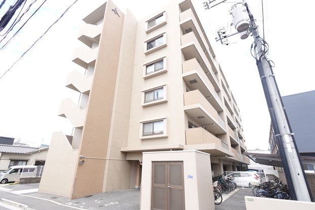 4LDK Apartment for Sale in Nishi Ward, Hiroshima - Thumbnail 2