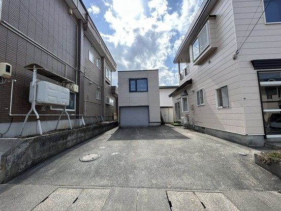 Renovated 4LDK House for Sale in Aomori City with Parking - Thumbnail 3