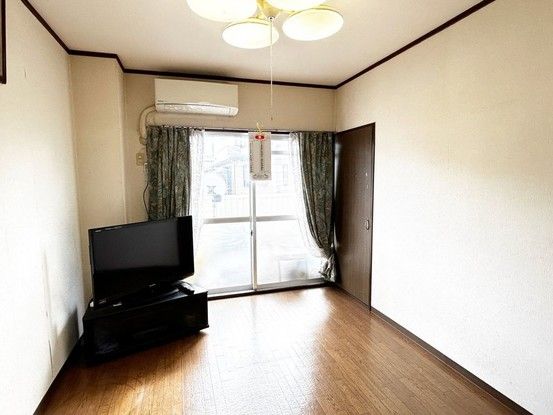 Renovated 4DK Apartment in Yukuhashi, Fukuoka Prefecture - Thumbnail 4