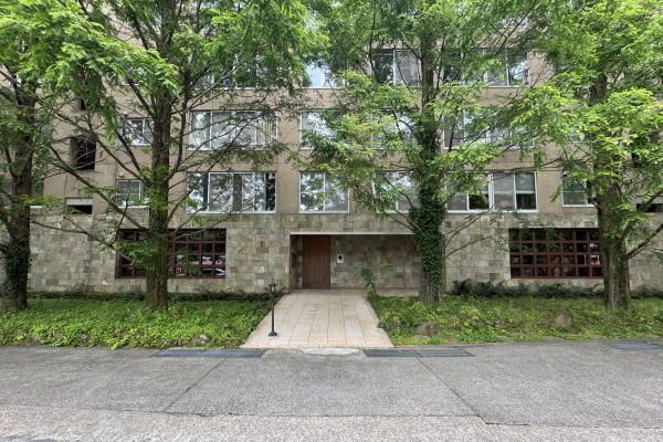 2LDK Apartment in Atami, Shizuoka - 141 sqm with Parking - Thumbnail 2
