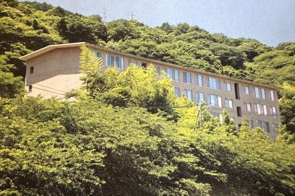 2LDK Apartment in Atami, Shizuoka - 141 sqm with Parking - Thumbnail 3